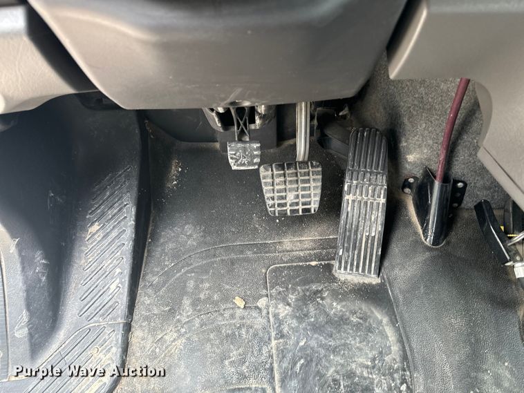 image for item EE7481 2017 Freightliner M2106 box truck