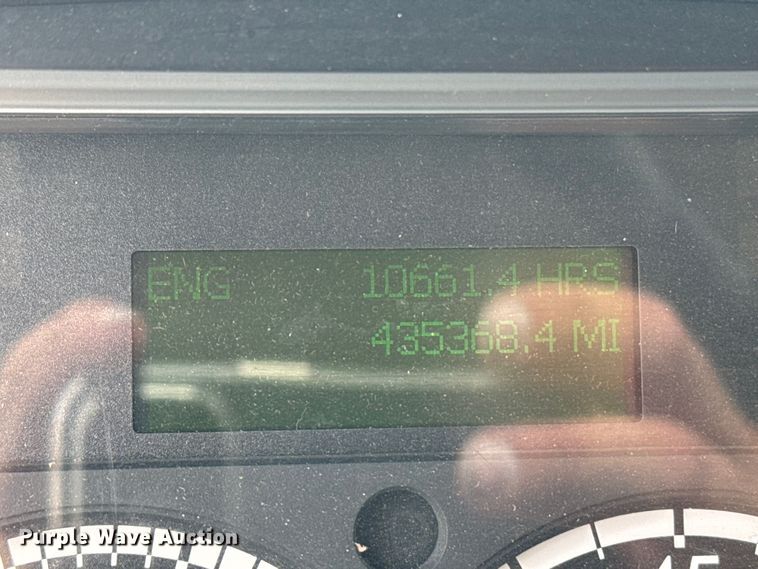 image for item EE7481 2017 Freightliner M2106 box truck