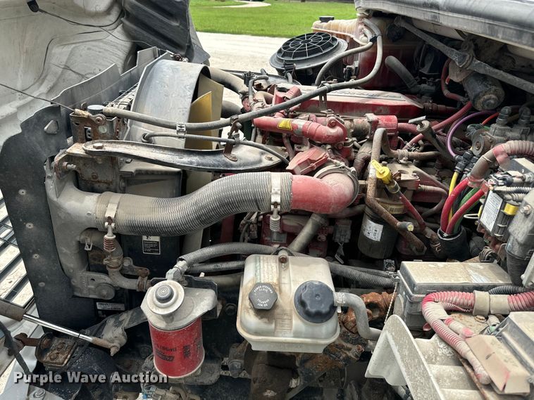 image for item EE7481 2017 Freightliner M2106 box truck