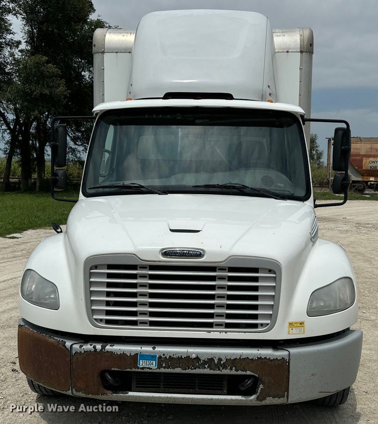 image for item EE7482 2017 Freightliner Business Class M2 box truck