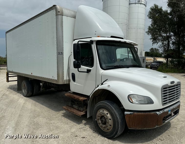 image for item EE7482 2017 Freightliner Business Class M2 box truck