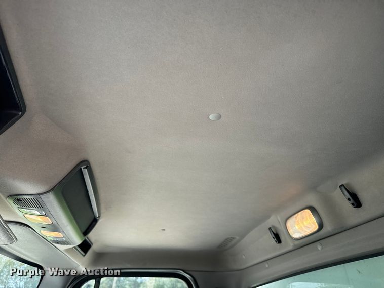 image for item EE7482 2017 Freightliner Business Class M2 box truck