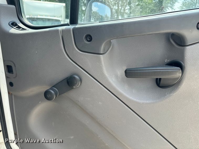 image for item EE7482 2017 Freightliner Business Class M2 box truck