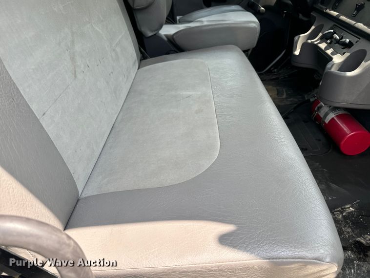 image for item EE7482 2017 Freightliner Business Class M2 box truck