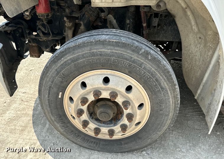 image for item EE7482 2017 Freightliner Business Class M2 box truck