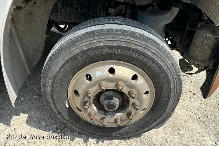 image for item EE7482 2017 Freightliner Business Class M2 box truck