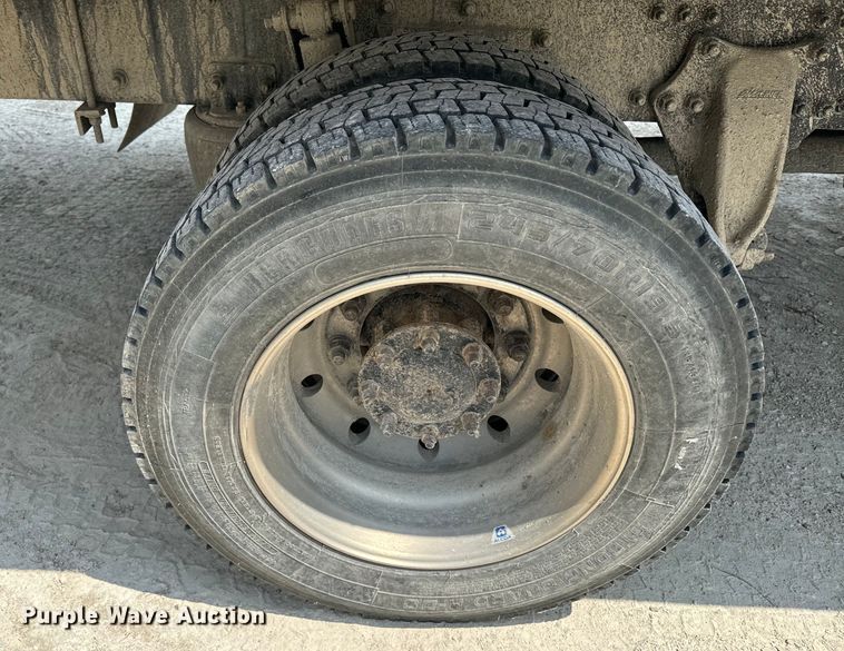 image for item EE7482 2017 Freightliner Business Class M2 box truck