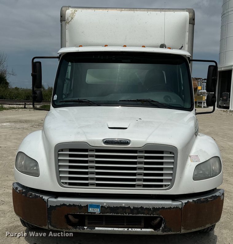 image for item EE7483 2017 Freightliner Business Class M2 box truck