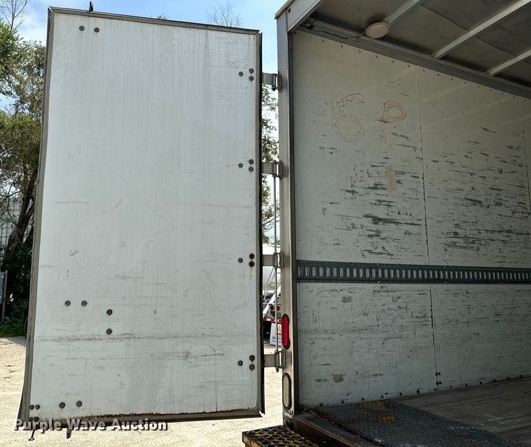 image for item EE7483 2017 Freightliner Business Class M2 box truck