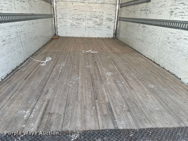 image for item EE7483 2017 Freightliner Business Class M2 box truck