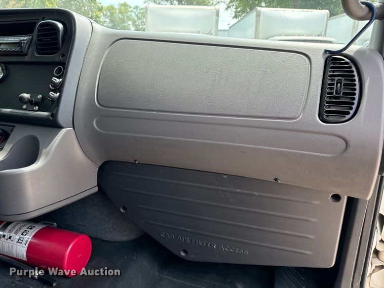 image for item EE7483 2017 Freightliner Business Class M2 box truck