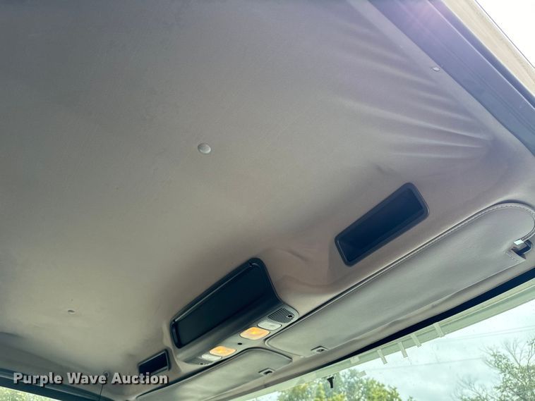 image for item EE7483 2017 Freightliner Business Class M2 box truck