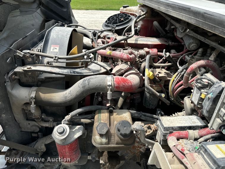 image for item EE7483 2017 Freightliner Business Class M2 box truck