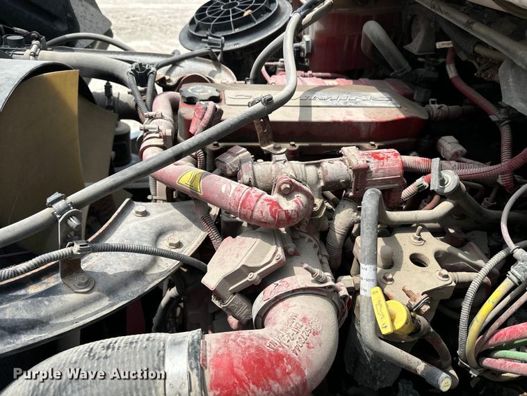 image for item EE7483 2017 Freightliner Business Class M2 box truck