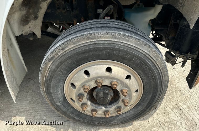 image for item EE7483 2017 Freightliner Business Class M2 box truck