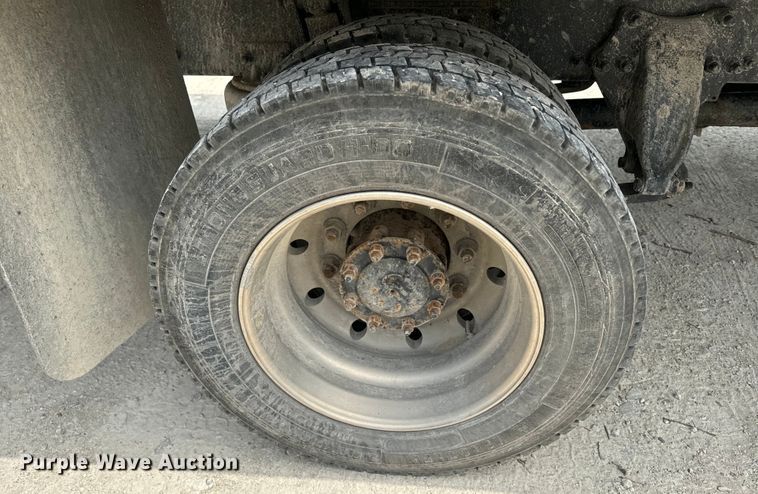 image for item EE7483 2017 Freightliner Business Class M2 box truck