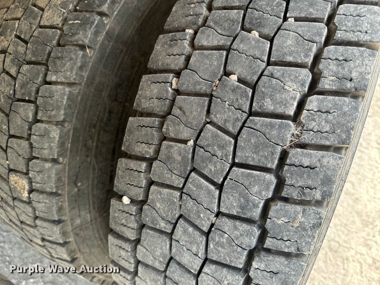 image for item EE7483 2017 Freightliner Business Class M2 box truck