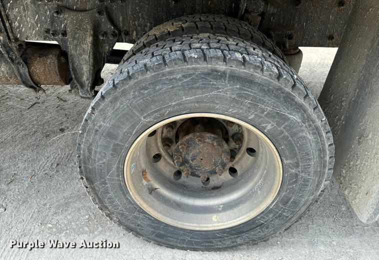 image for item EE7483 2017 Freightliner Business Class M2 box truck