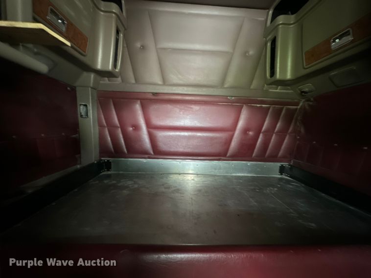 image for item EE7484 2005 Peterbilt 379 semi truck