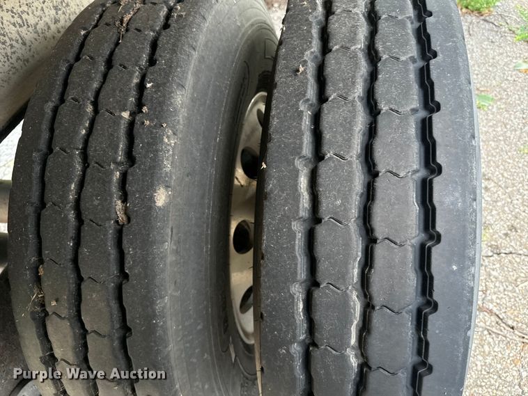 image for item EE7486 2011 Mac end dump trailer