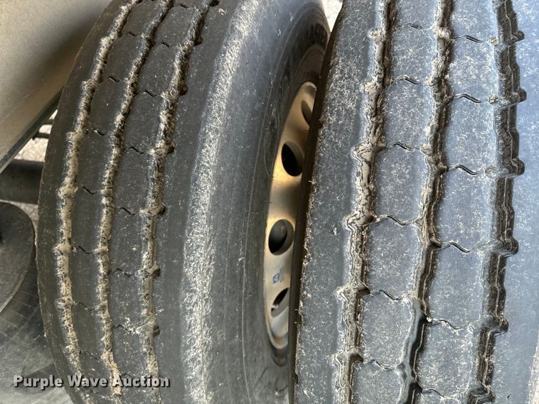 image for item EE7486 2011 Mac end dump trailer