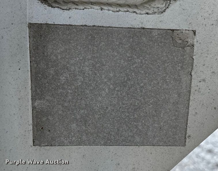 image for item EE7486 2011 Mac end dump trailer