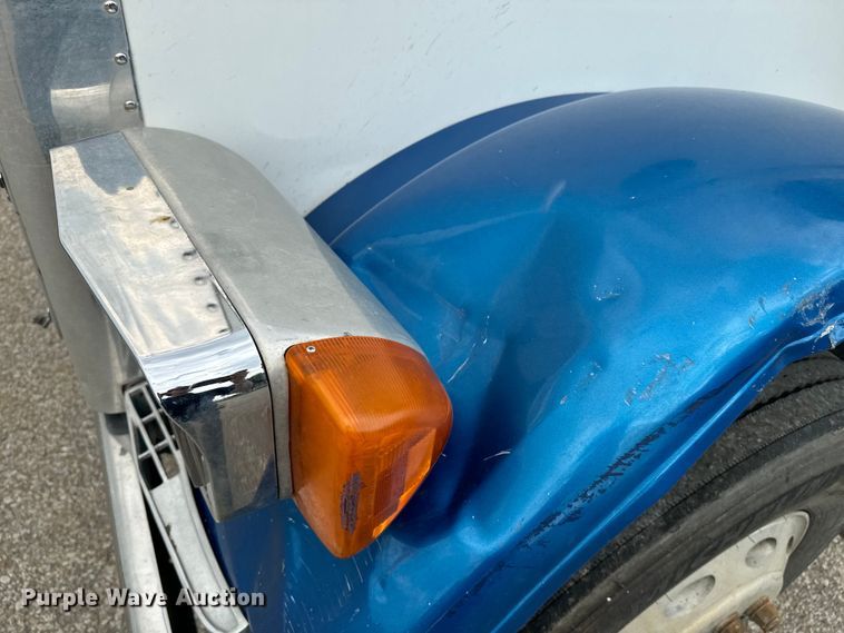 image for item EE7487 2001 Peterbilt 379 semi truck