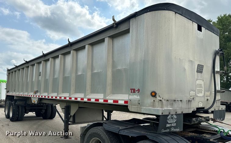 image for item EE7488 2000 East U28 end dump trailer