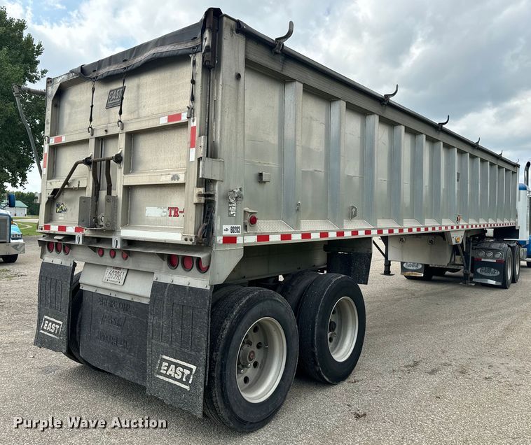 image for item EE7488 2000 East U28 end dump trailer