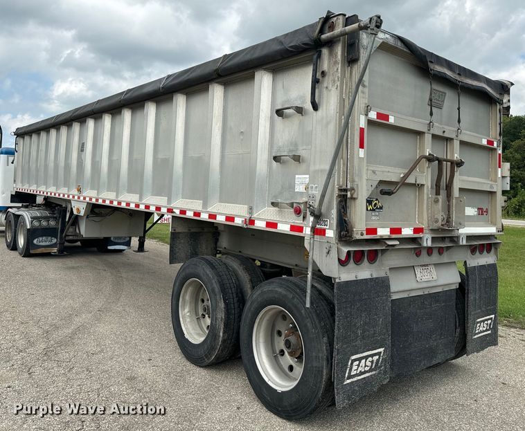 image for item EE7488 2000 East U28 end dump trailer