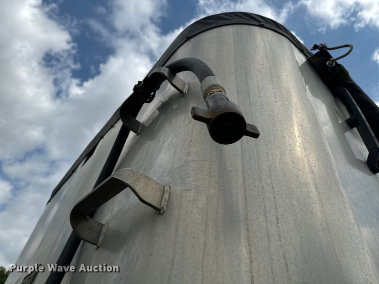 image for item EE7488 2000 East U28 end dump trailer