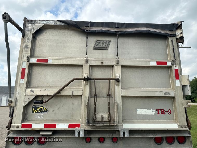 image for item EE7488 2000 East U28 end dump trailer