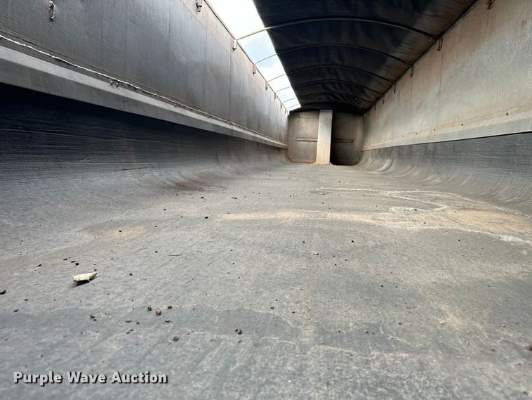 image for item EE7488 2000 East U28 end dump trailer