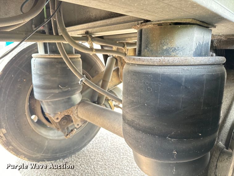 image for item EE7488 2000 East U28 end dump trailer