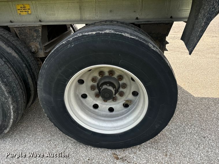 image for item EE7488 2000 East U28 end dump trailer
