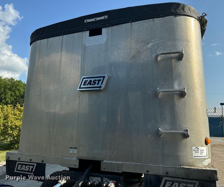 image for item EE7490 2012 East end dump trailer
