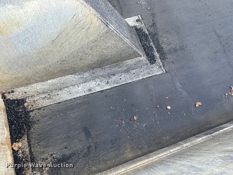 image for item EE7490 2012 East end dump trailer