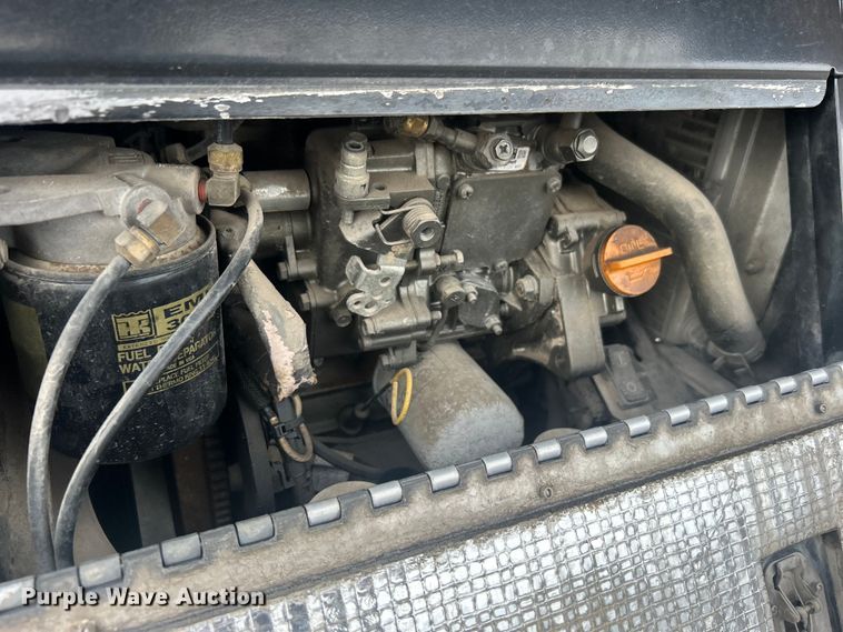 image for item EG0683 2019 Peterbilt  579 semi truck