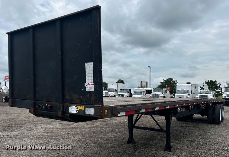 image for item EG0842 1996 Fruehauf Trailer Corporation PBFL-NF2S-451 flatbed trailer