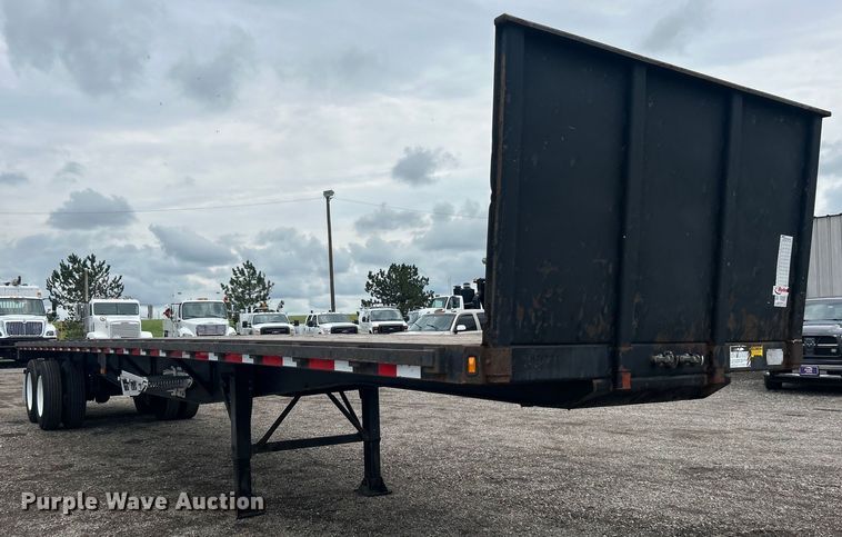 image for item EG0842 1996 Fruehauf Trailer Corporation PBFL-NF2S-451 flatbed trailer