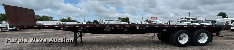 image for item EG0842 1996 Fruehauf Trailer Corporation PBFL-NF2S-451 flatbed trailer