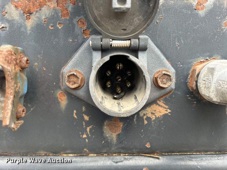 image for item EG0842 1996 Fruehauf Trailer Corporation PBFL-NF2S-451 flatbed trailer