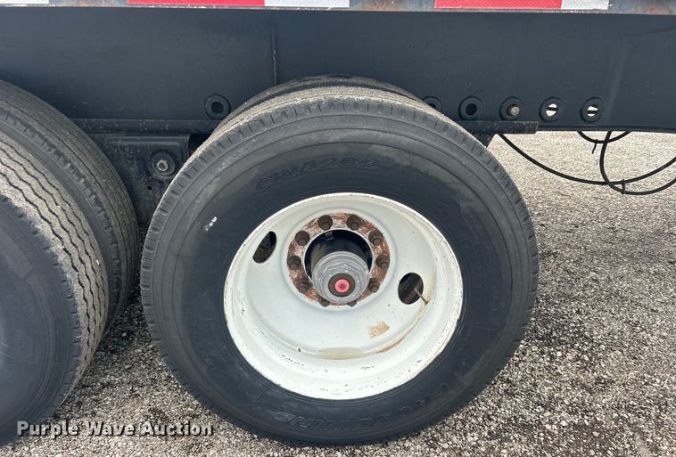 image for item EG0842 1996 Fruehauf Trailer Corporation PBFL-NF2S-451 flatbed trailer