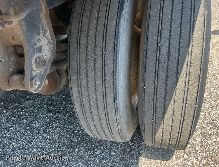 image for item EG0864 2008 Trailmobile dry van trailer