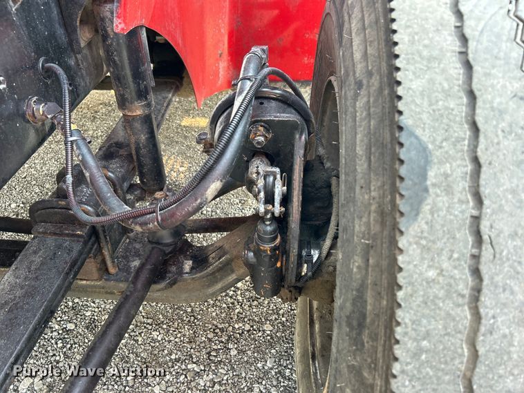 image for item EG0871 2000 International  9100i semi truck