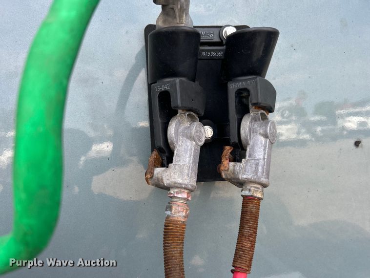 image for item EG0927 2016 Western Star 5700XE  semi truck