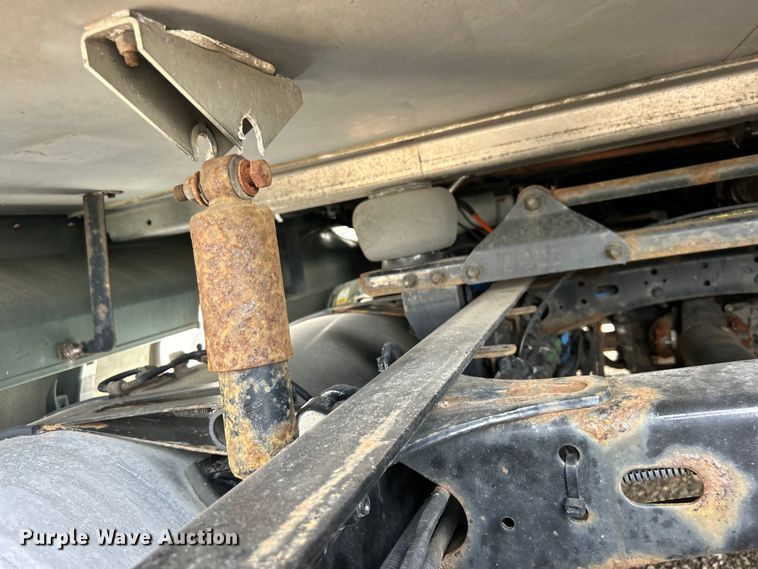 image for item EG0927 2016 Western Star 5700XE  semi truck