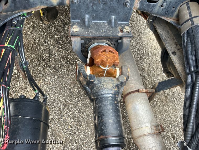 image for item EG0927 2016 Western Star 5700XE  semi truck