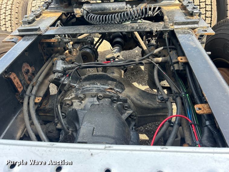 image for item EG0927 2016 Western Star 5700XE  semi truck