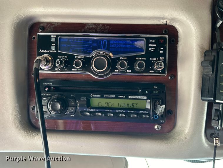 image for item EG0927 2016 Western Star 5700XE  semi truck